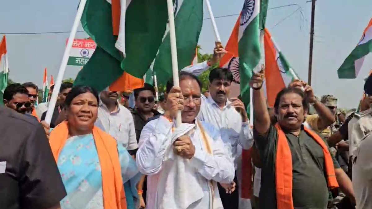 CG News: 'ऑपरेशन सिंदूर' की सफलता पर तिरंगा यात्रा, CM विष्णु देव साय ने सैनिकों की वीरता को किया सलाम