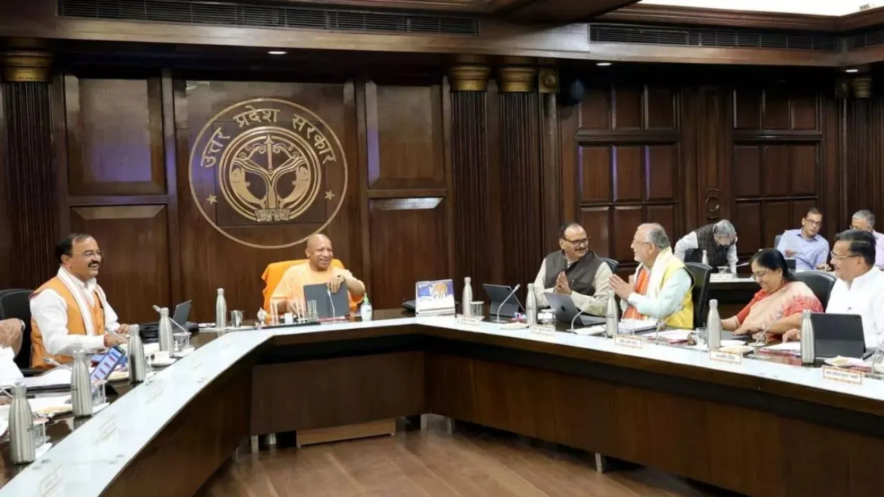 UP Cabinet Meeting: योगी सरकार का बड़ा प्लान, बिजली से लेकर पर्यटन तक, यूपी कैबिनेट ने लिए कई अहम फैसले