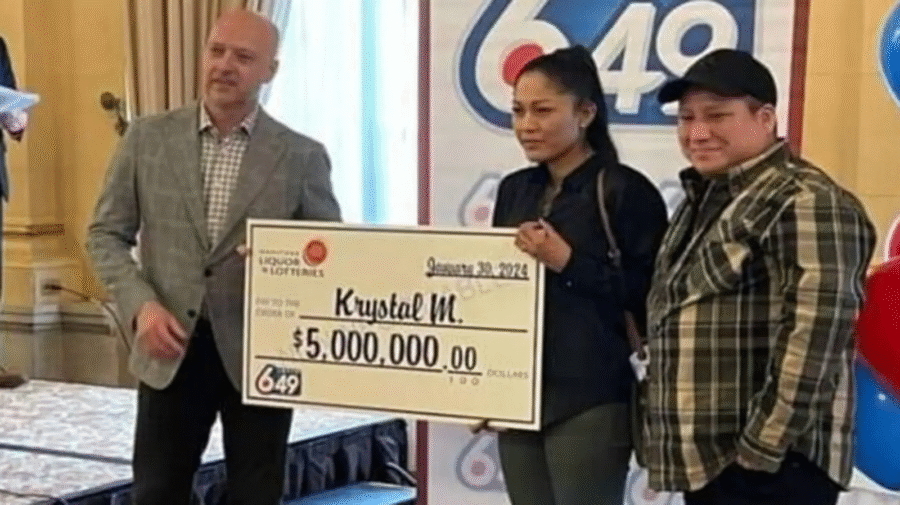 Viral Surprising Story: शख्स ने लॉटरी में जीते 30 करोड़, सारे पैसे लेकर दूसरे बॉयफ्रेंड के साथ फरार हुई लड़की, अब कोर्ट के चक्कर काट रहा युवक