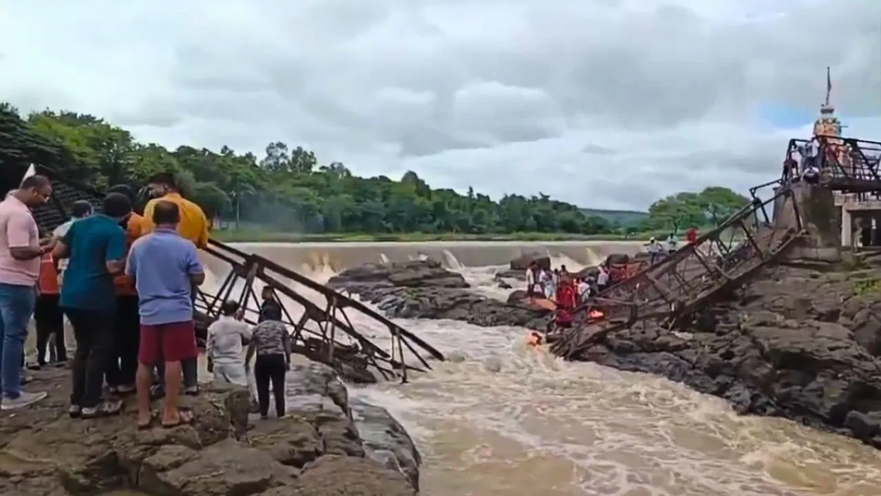 Indrayani River Accident