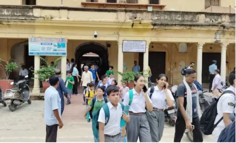 Palace School in Jaipur received a bomb threat, children were given leave