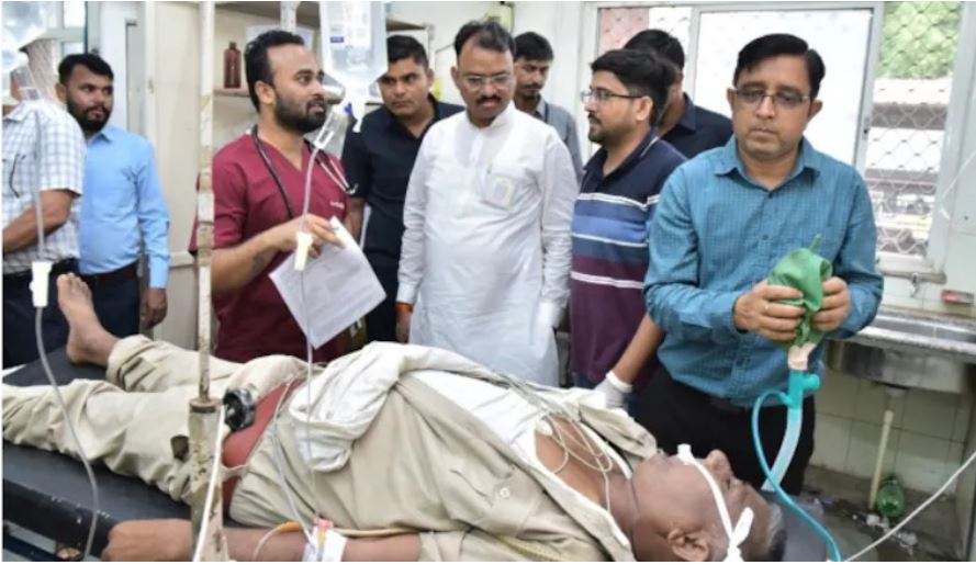 Rajasthan News: डिप्टी सीएम के सुरक्षा में तैनात पुलिसकर्मियों का एक्सीडेंट, एक की मौत, कार्यक्रम छोड़कर अस्पताल पहुंचे प्रेमचंद बैरवा