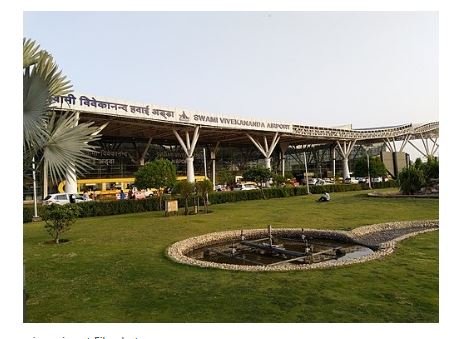Air India Flight: दिल्ली-रायपुर एयर इंडिया की फ्लाइट माना एयरपोर्ट में लैंडिंग से पहले भुवनेश्वर डायवर्ट, यात्रियों ने मचाया हंगामा