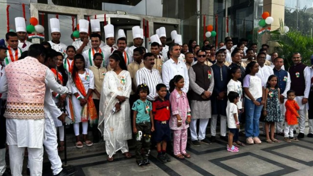 Hotel Singhania Sarovar Portico