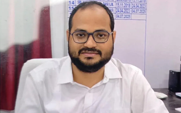 Corruption: सिविल सेवा टॉपर 15 हजार रुपये की रिश्वत लेने के आरोप में गिरफ्तार