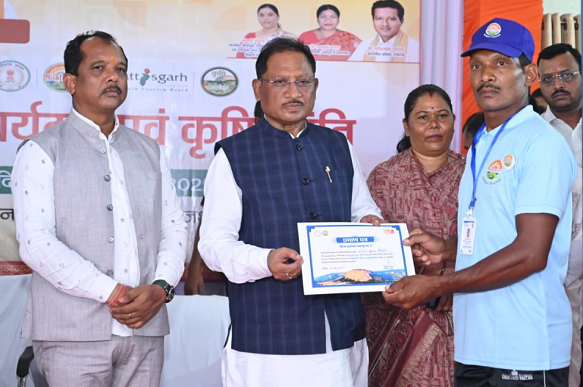 CG News:'प्रकृति और संस्कृति का संगम है जशपुर', सीएम साय बोले- जशपुर जम्बूरी से जिले के पर्यटन को मिल रही नयी पहचान...