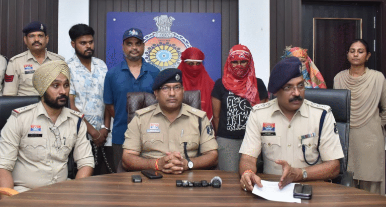 Crime News: पति ने बनाई दो फर्जी कंपनी, पत्नी को बनाया डायरेक्टर, दोनों ने मिलकर ठगे 12 करोड़, जानिए कैसे बिछाया जाल...