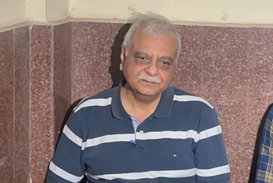 CG News: तीसरी बार सरेंडर करने कोर्ट पहुंचे रिटायर्ड IAS आलोक शुक्ला, क्या है पूरा मामला जानिए...