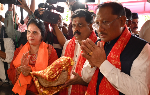 CG News: जन-जन की आस्था को मिला सहारा, नवरात्र में श्रद्धालुओं के लिए नि:शुल्क बस सेवा, सीएम साय ने चार बसों को दिखाई हरी झंडी..