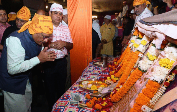 CG News:सीजी न्यूजः गोदड़ीवाला धाम पहुंचे मुख्यमंत्री साय.. संत बाबा हरदास राम साहिब जी की बरसी महोत्सव में हुए शामिल...
