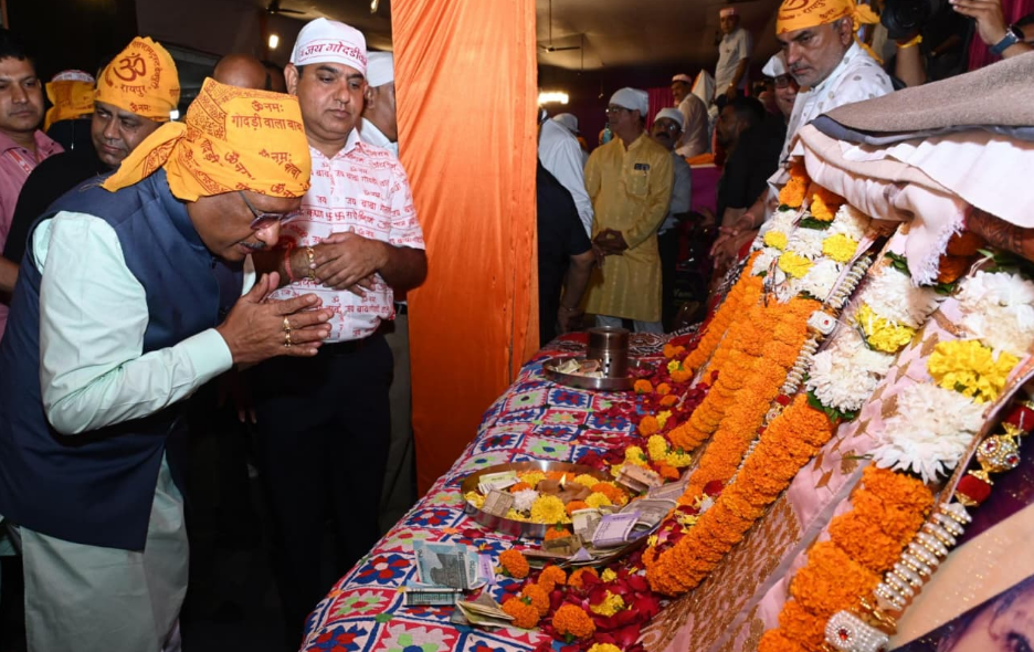 CG News:सीजी न्यूजः गोदड़ीवाला धाम पहुंचे मुख्यमंत्री साय.. संत बाबा हरदास राम साहिब जी की बरसी महोत्सव में हुए शामिल...