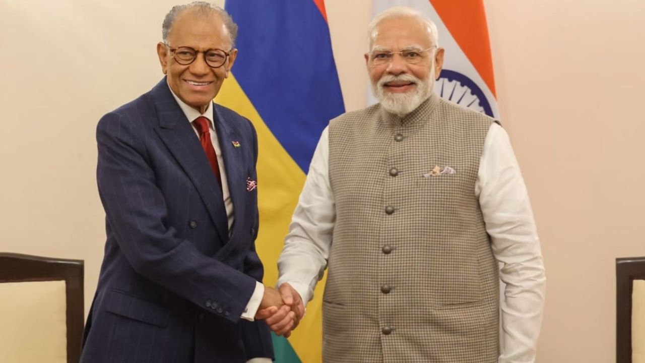 PM Modi Met Mauritius PM