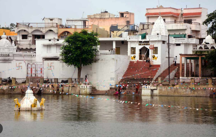 CG News: साल में सिर्फ दशहरे पर खुलता है रायपुर के कंकाली माता मंदिर का पट, क्या है रहस्य...