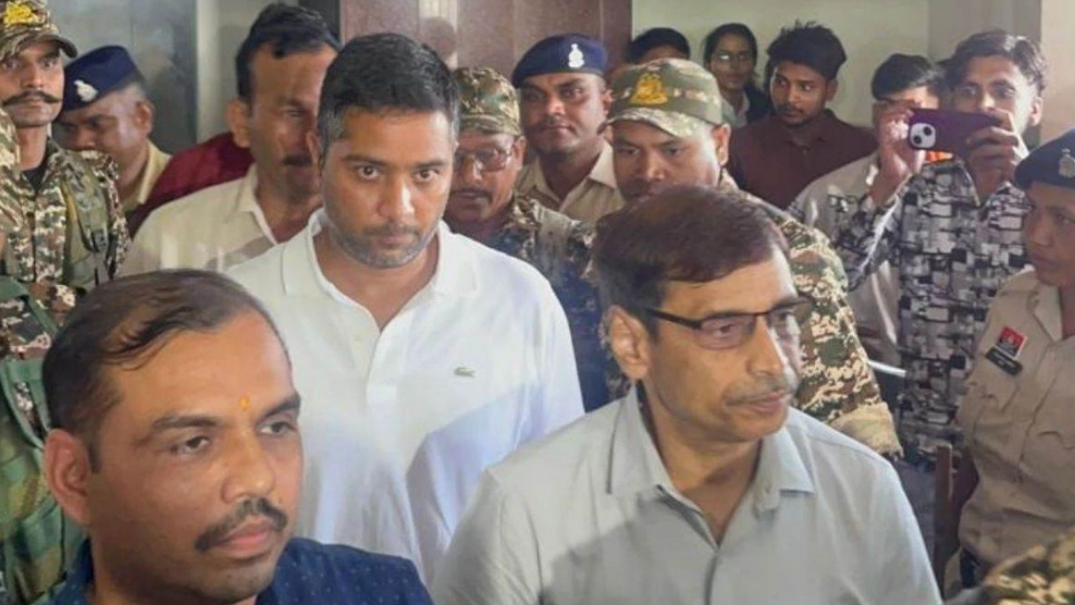CG News: छत्तीसगढ़ शराब घोटाला मामले में चैतन्य बघेल की बढ़ी मुश्किलें, कोर्ट ने 13 अक्टूबर तक न्यायिक रिमांड में भेजा...