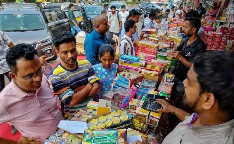 CAIT report Diwali sales worth Rs 6 lakh crore, record-breaking sales of indigenous goods