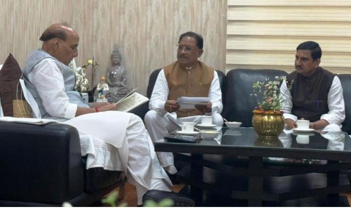 CM Vishnudev Sai met Union Home Minister Rajnath Singh, discussed expansion of Bilaspur Airport, Union Minister of State Tokhan Sahu was also present.