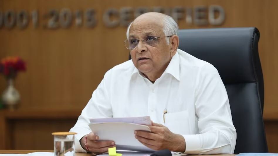 गुजरात मंत्रिमंडल, फेरबदल इस्तीफा, भूपेंद्र पटेल, नई टीम शपथ, भाजपा रणनीति, नगर निगम चुनाव, युवा चेहरे Gujarat Cabinet, Reshuffle Resignation, Bhupendra Patel, New Team Oath, BJP Strategy, Municipal Elections, Young Faces