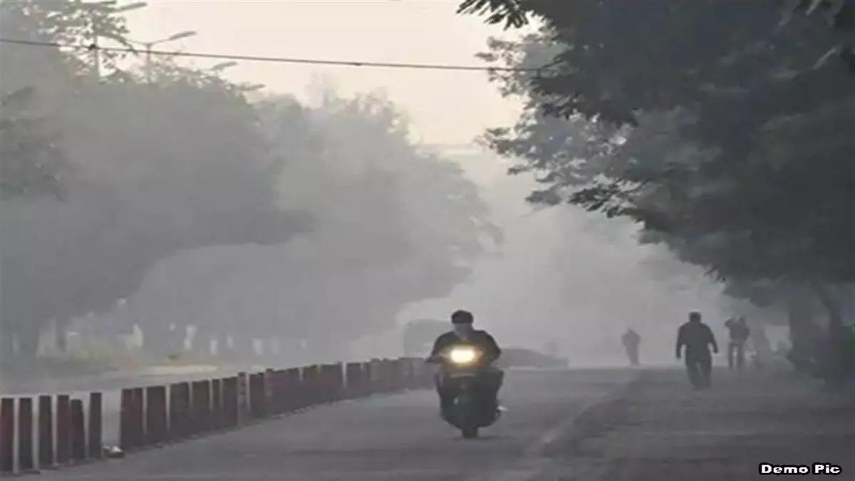 CG Weather Update: छत्तीसगढ़ में आज से ठंड बढ़ेगी,रात को पारा 2-3 डिग्री तक गिरेगा, जानें रायपुर के मौसम का हाल