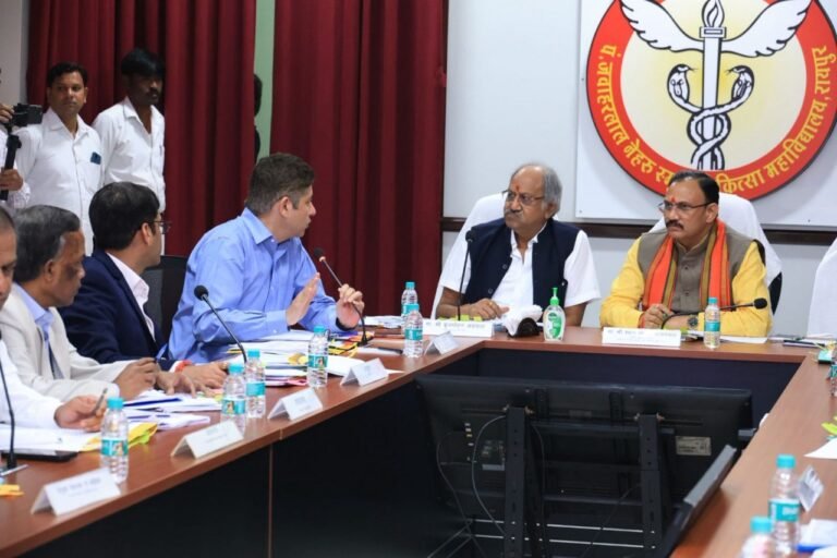 Raipur City News: मेडिकल कॉलेज अस्पताल में BPL और सीनियर सिटीजन को मुफ्त मिलेगी MRI-CT स्कैन की सुविधा, एपीएल क्लास को देना होगा इतना शुल्क, पढ़ें पूरी खबर