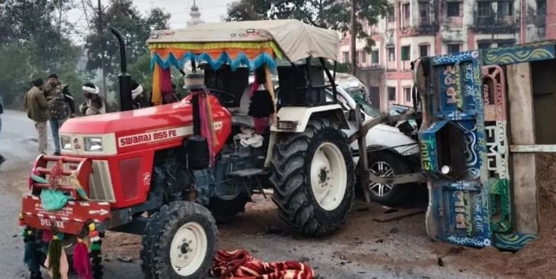 Gwalior Major Accident Fortuner Crashes Into Tractor Trolley Five Dead
