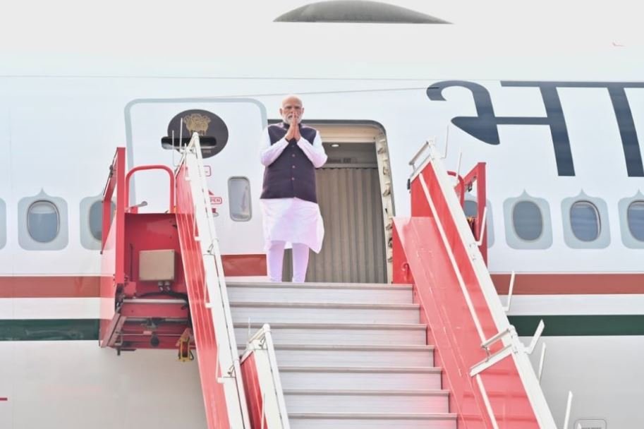 PM Modi Raipur visit PM Modi reaches Sathya Sai Sanjeevani Hospital