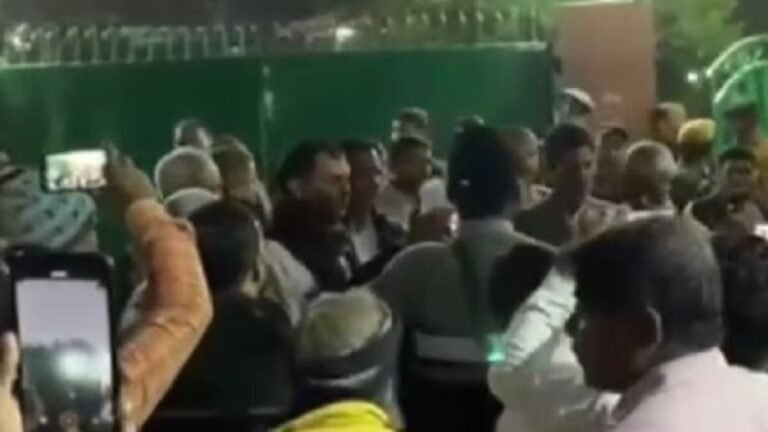 Lalu Tejashwi RJD Crisis: बिहार चुनाव में हार के बाद संजय यादव पर फूटा कार्यकर्ताओं का गुस्सा, राबड़ी आवास के बाहर हंगामा और नारेबाजी, देखें वीडियो