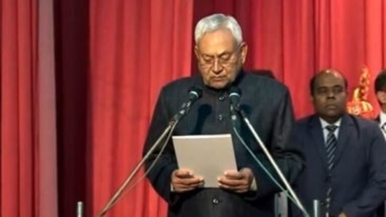 nitish kumar oath ceremony: नीतीश कुमार ने कब-कब ली CM पद की शपथ, जानिए पहली बार बने थे मुख्यमंत्री
