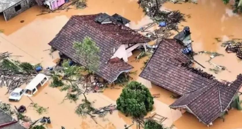 सेन्यार के बाद अब दित्वा तूफान की तबाही, श्रीलंका में बाढ़-लैंडस्लाइड में 47 की मौत, 21 लोग लापता, दक्षिण राज्यों में भारी बारिश का अलर्ट