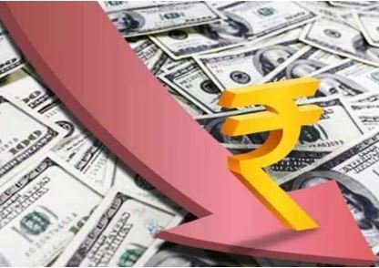 Panic in currency market, rupee crosses 90 against dollar for first time