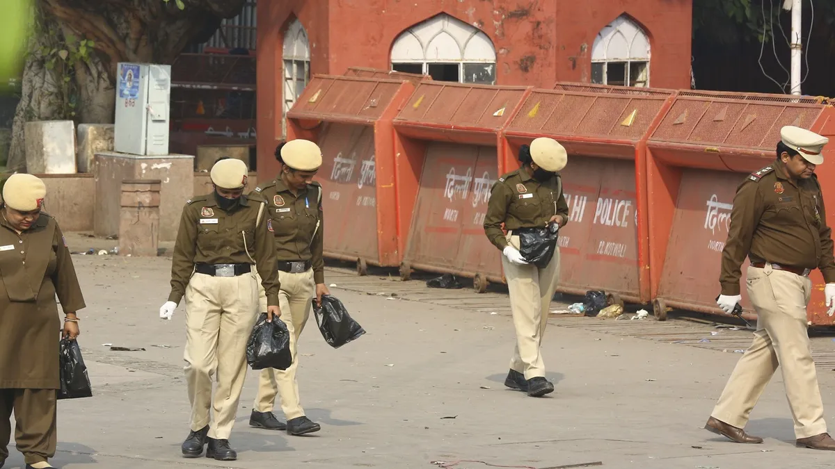 Delhi Bomb Threat Delhi Bomb Threat