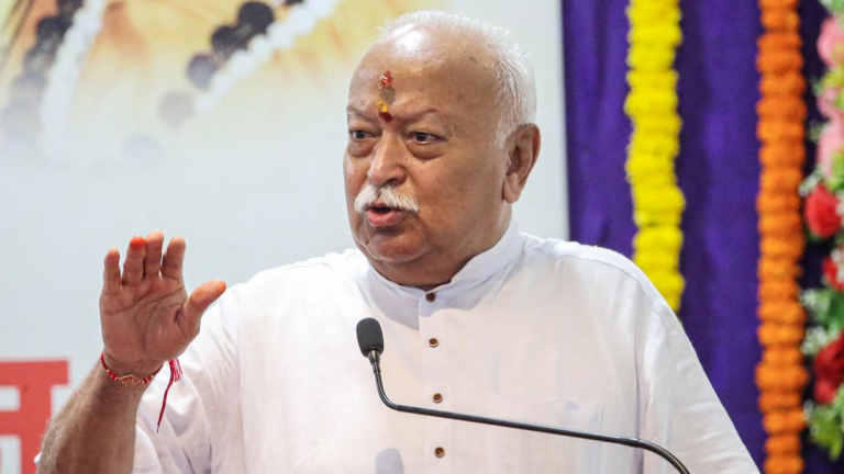 Mohan Bhagwat: विराट हिंदू सम्मेलन में मोहन भागवत: बोले- दो ही विकल्प, उजाड़ो या बनाओ, पर्यावरण, धर्मांतरण और सामाजिक समरसता पर दिया जोर