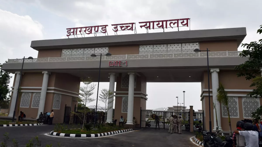 Jharkhand: झारखंड में हाट-बाजार और सार्वजनिक आयोजनों पर सख्ती, हाईकोर्ट के कड़े निर्देश