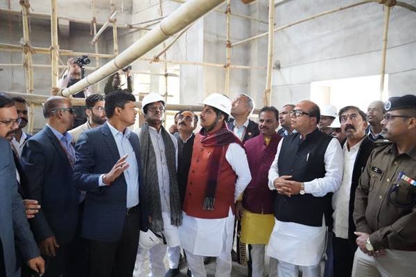 MP News : मुख्यमंत्री डॉ. मोहन यादव ने निर्माणाधीन गीता भवन का किया अवलोकन