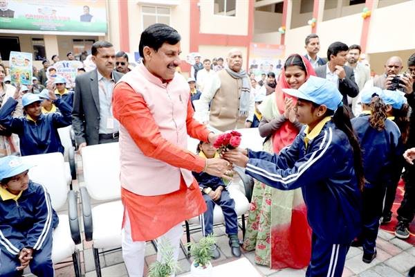 MP News : ‘हर क्षमता को उड़ान’ कार्यक्रम में शामिल हुए मुख्यमंत्री डॉ. यादव, बोले- दिव्यांग बच्चों के आत्मबल, साहस और दिव्यता से भरे संसार से आया हूँ जुड़ने