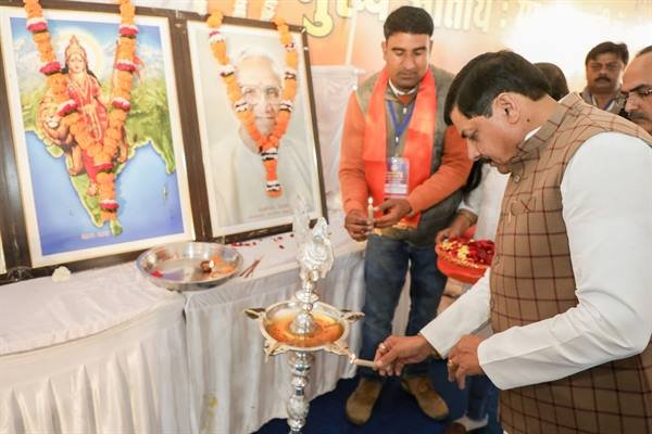 MP News : संविदाकर्मियों का सम्मान और सुरक्षा सुनिश्चित करना राज्य सरकार का दायित्व : मुख्यमंत्री डॉ. मोहन यादव