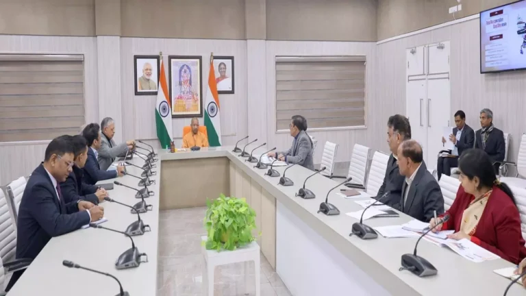 UP News : यूपी दिवस-2026 होगा वैश्विक उत्सव, प्रवासी यूपीवासियों को सांस्कृतिक जड़ों से जोड़ने पर जोर: सीएम योगी