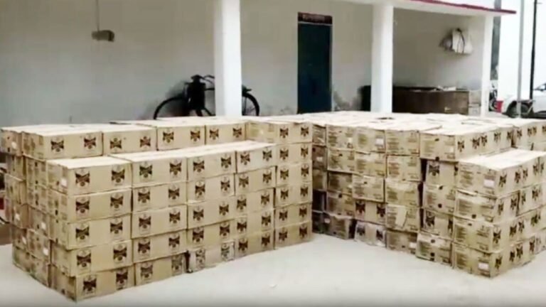 Rajasthan : दौसा में डेढ़ करोड़ की अवैध शराब बरामद, ट्रक में बोरों के नीचे छिपाकर ले जा रहे थे तस्कर