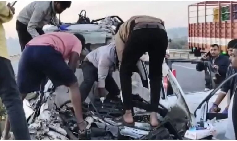 Bus canter, car and bike collide in Karnataka, 7 people killed