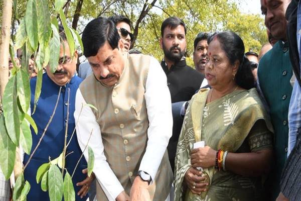 MP News : पं. दीनदयाल उपाध्याय एकात्म मानववाद और अंत्योदय के प्रणेता और समर्थ भारत निर्माण के चिंतक थे : मुख्यमंत्री डॉ. मोहन यादव
