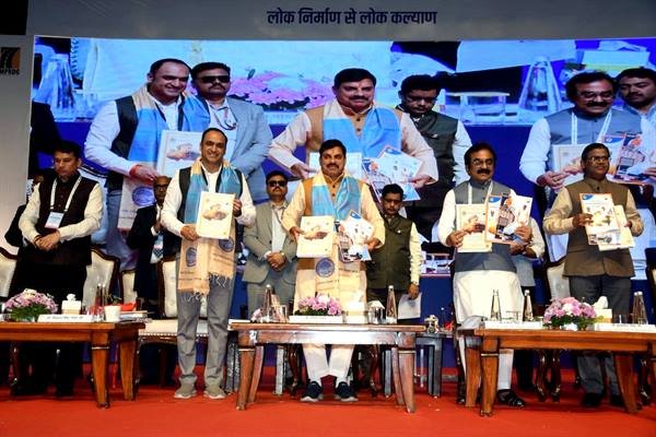 MP News : भवन निर्माण में उत्कृष्ट दृष्टिकोण के साथ दीर्घकालीन कार्य योजना अपनाये : मुख्यमंत्री डॉ. मोहन यादव