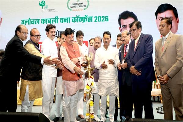 MP News : मुख्यमंत्री डॉ. मोहन यादव ग्लोबल काबुली चना कॉन्क्लेव में हुए शामिल, कहा- खाद्य प्रसंस्करण इकाइयों को दिया जाएगा उद्योग का दर्जा