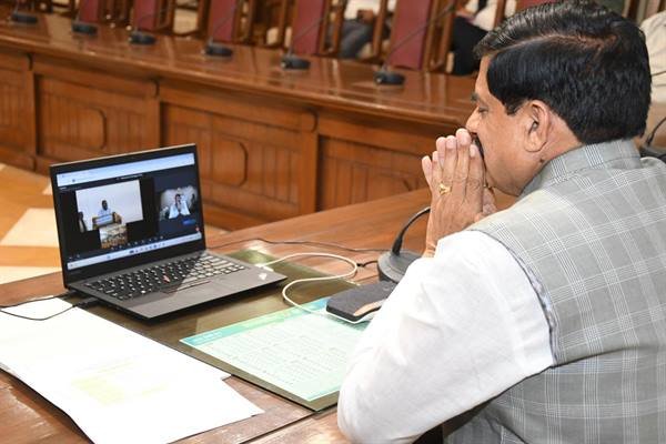 MP News : मुख्यमंत्री डॉ. मोहन यादव ने चित्रकूट के पं. दीनदयाल उपाध्याय शोध संस्थान के कार्यक्रम को किया वर्चुअली संबोधित