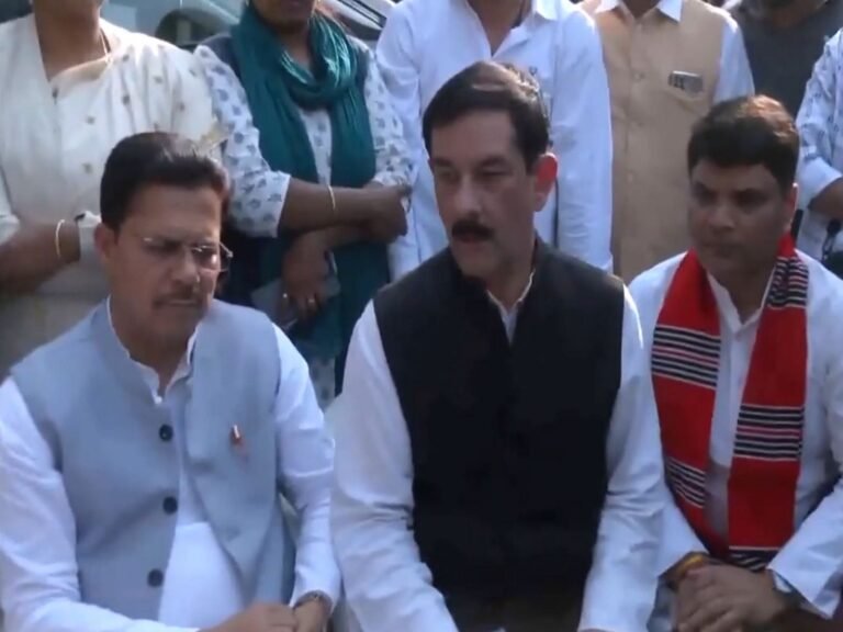 Breaking: असम कांग्रेस नेता भूपेन बोरा का यूटर्न, घंटे भर बाद वापस लिया इस्तीफा, कांग्रेस नेतृत्व से बातचीत के बाद सुलझा मामला