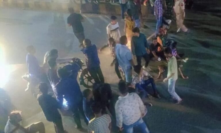CG ​ब्रेकिंग: कोरबा में दीवार गिरने से मासूम की मौत, दो गंभीर, जेसीबी की टक्कर से ढही बाउंड्री वॉल