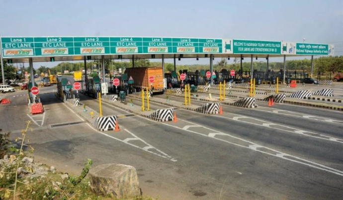 Toll booth with multiple lanes