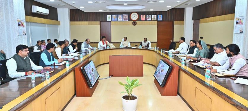 CG News: साय कैबिनेट की बैठक आज, सत्र में पेश किए जाने वाले विधेयकों को मंजूरी, सहित कई अहम मुद्दों पर चर्चा
