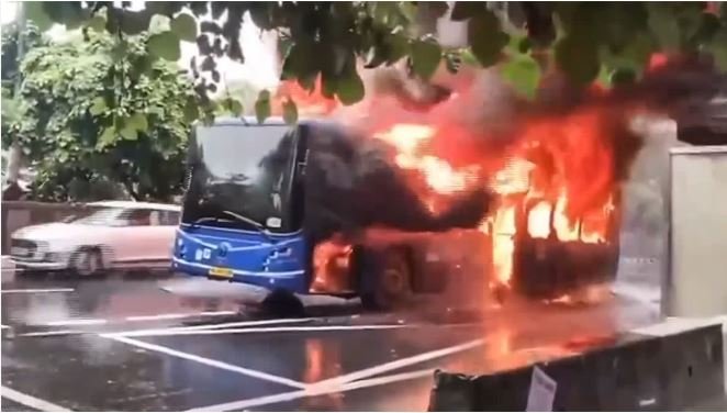 Fire Breaks Out in Bus