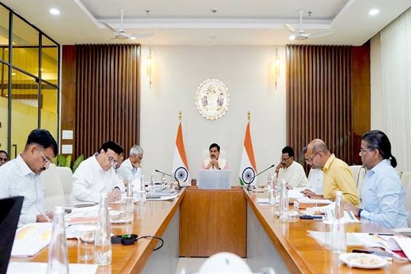 MP News : मुख्यमंत्री डॉ. मोहन यादव की अध्यक्षता में नर्मदा घाटी विकास प्राधिकरण और नियंत्रण मंडल की बैठक, कहा- शीघ्र पूर्ण होगा प्रदेश की सबसे बड़ी स्लीमनाबाद टनल का कार्य