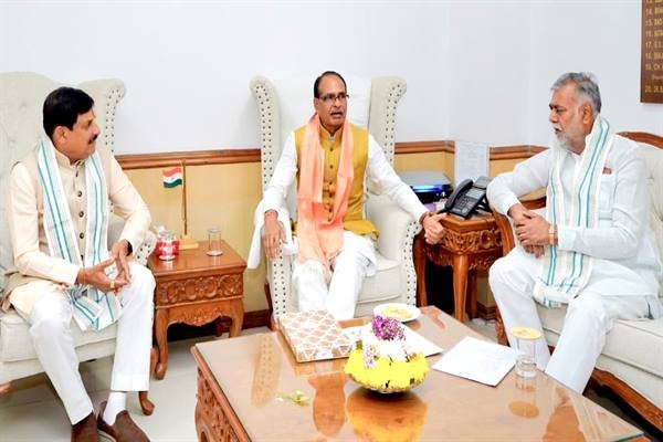 MP News : मुख्यमंत्री डॉ. मोहन यादव ने केन्द्रीय कृषि मंत्री शिवराज सिंह चौहान से की मुलाकात, केंद्र से मिली कई अहम मंजूरियां
