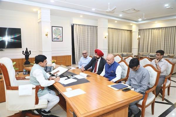 MP News : मुख्यमंत्री डॉ. यादव से मिले ग्रीन एनर्जी कंपनी एसएईएल के पदाधिकारी